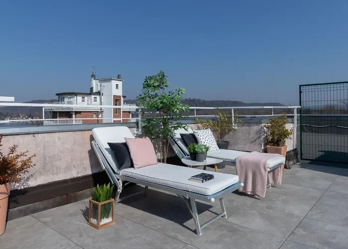 La Terrazza' Mit Seeblick By Interhome