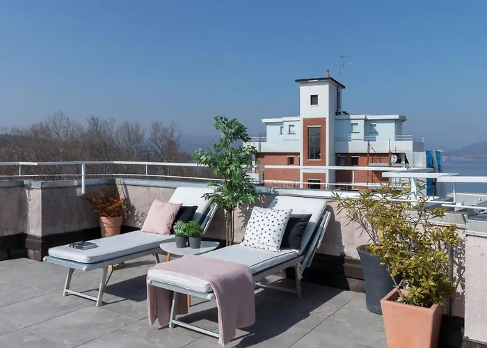 La Terrazza' Mit Seeblick By Interhome